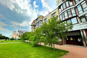 коммерческая по адресу Оболонская набережная ул., 11