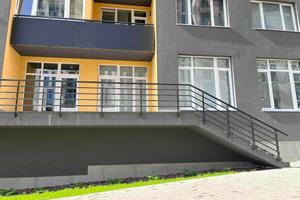 комерційна за адресою Під Голоском вул., 24