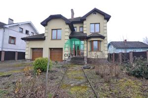 будинок за адресою с. Микитинці, Черепкова, 43