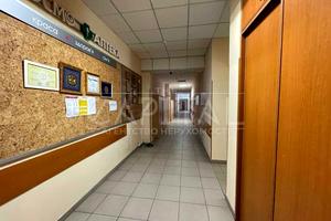 комерційна за адресою Бориспільська вул., 19Б