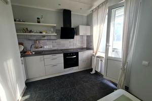 квартира за адресою Михайла Донця вул., 2-Б