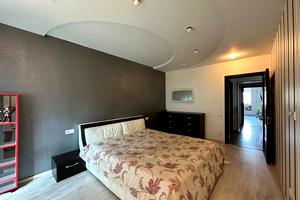 квартира за адресою Зоопаркова вул., 12