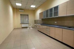 комерційна за адресою Хорива вул., 55Б