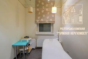 комерційна за адресою Жуля Верна бульв. (Ромена Роллана), 4