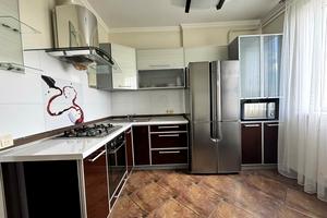 квартира за адресою Тополина, 2