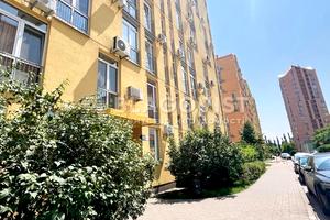 комерційна за адресою Регенераторна вул., 4 к6
