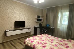 квартира за адресою Ревуцького вул., 18