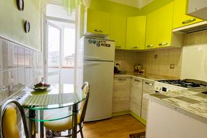 квартира за адресою Миколи Зерова вул., 11