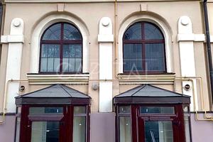 комерційна за адресою Січових Стрільців вул. (Артема), 66
