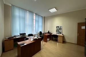 комерційна за адресою Федора Ернста вул., 16-В