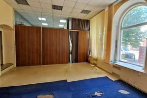 комерційна за адресою Лазаря Глоби вул. (Андрія Фабра), 9