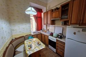 комерційна за адресою Павла Зеленого вул. (Коблевська), 30