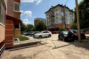 квартира за адресою Івасюка вул., 42
