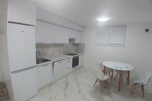 квартира за адресою Космічна вул., 3