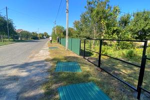 участок по адресу Лесі Українки