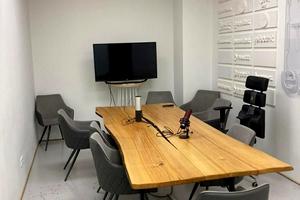 комерційна за адресою майдан Незалежності пл., 1