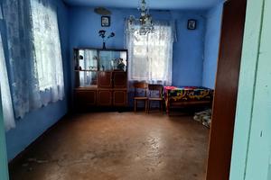 будинок за адресою с. Лисівка, Романа Шухевича, 10