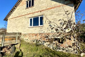 дом по адресу Лесі Українки