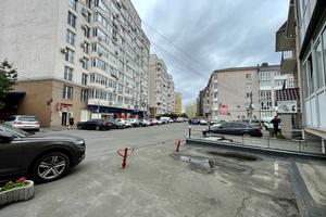 комерційна за адресою Амосова пров., 32/2