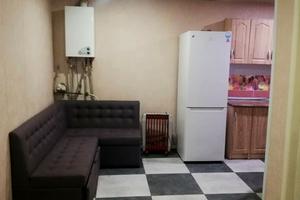 будинок за адресою Індустріальна