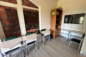 комерційна за адресою Іжкарська вул., 15