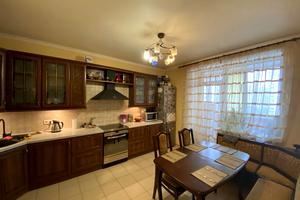 квартира за адресою Драгоманова вул., 6-А