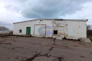 комерційна за адресою Центральна, 1