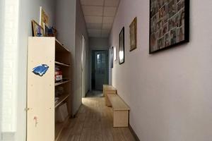 комерційна за адресою Магазинова вул., 8