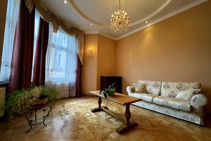 квартира за адресою Олекси Новаківського вул., 8