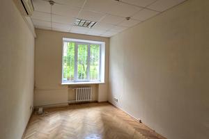 комерційна за адресою Кловський узвіз, 4