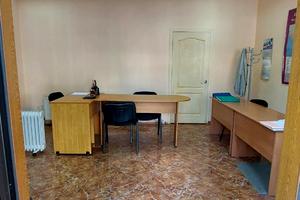 комерційна за адресою Космонавтів вул., 31