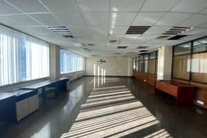 комерційна за адресою Юрія Шумського вул., 1-А