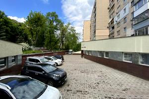 комерційна за адресою Георгія Дудника вул. (Цюрупинська), 2