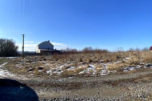 участок по адресу Радісна, 34