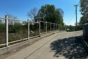 участок по адресу с. Лесники, Молодіжний