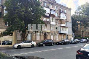 комерційна за адресою Кловський узвіз, 10