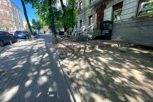 комерційна за адресою Бульварно-Кудрявська вул. (Воровського), 31-А