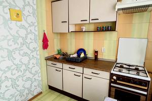 квартира за адресою Космічна вул., 11