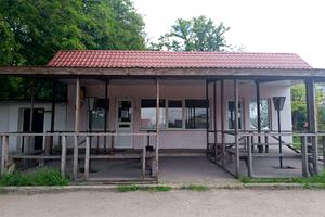 комерційна за адресою Станційна вул., 57
