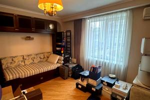 квартира за адресою Академіка Чекмарьова вул., 2