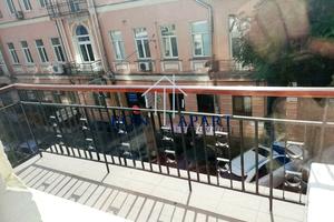 комерційна за адресою Паторжинського вул., 4
