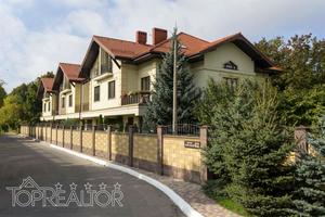 будинок за адресою Білої Акації вул., 32