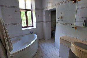 комерційна за адресою Французький бульв., 11б