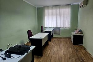 комерційна за адресою Палубна вул., 9/2