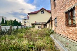 комерційна за адресою Мирослава Ірчана вул., 7а