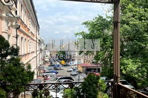 комерційна за адресою Ігорівська вул., 1/8