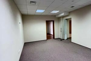 комерційна за адресою Харківське шосе, 175