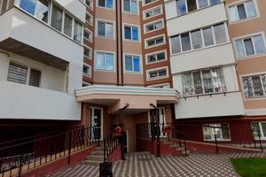 комерційна за адресою Бориса Гмирі вул., 16