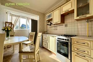 квартира за адресою Комарова, 38