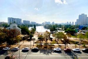 квартира за адресою Амвросія Бучми бульв., 8